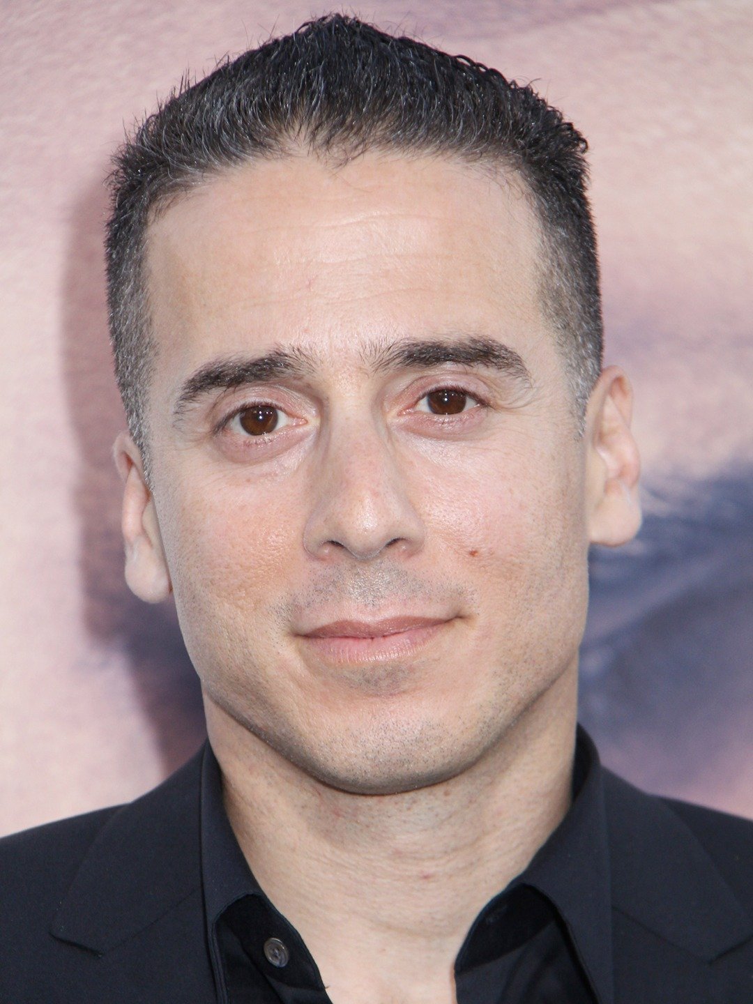 How tall is Kirk Acevedo?